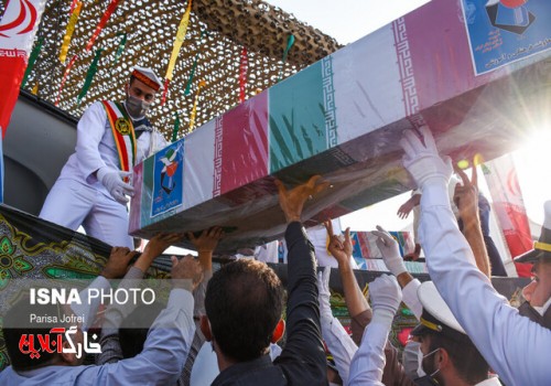 امیدوارم کشور با حضور پربرکت شهدا در مسیر اقتدار، عزت و افتخار حرکت کند