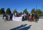 همایش دوچرخه سواری به مناسبت دهه مبارک فجر در جزیره خارگ برگزار شد