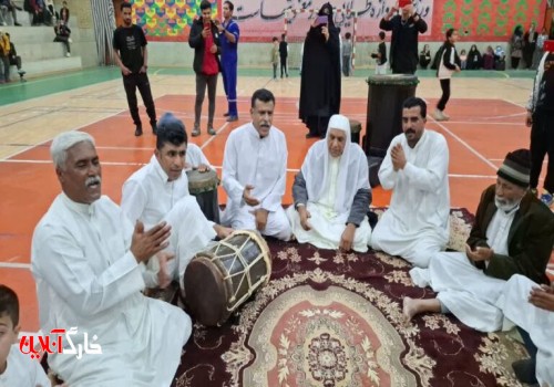 همزمان با ششمین روزنکوداشت روز خارگ ،لیوا در جزیره طنین‌اندازشد